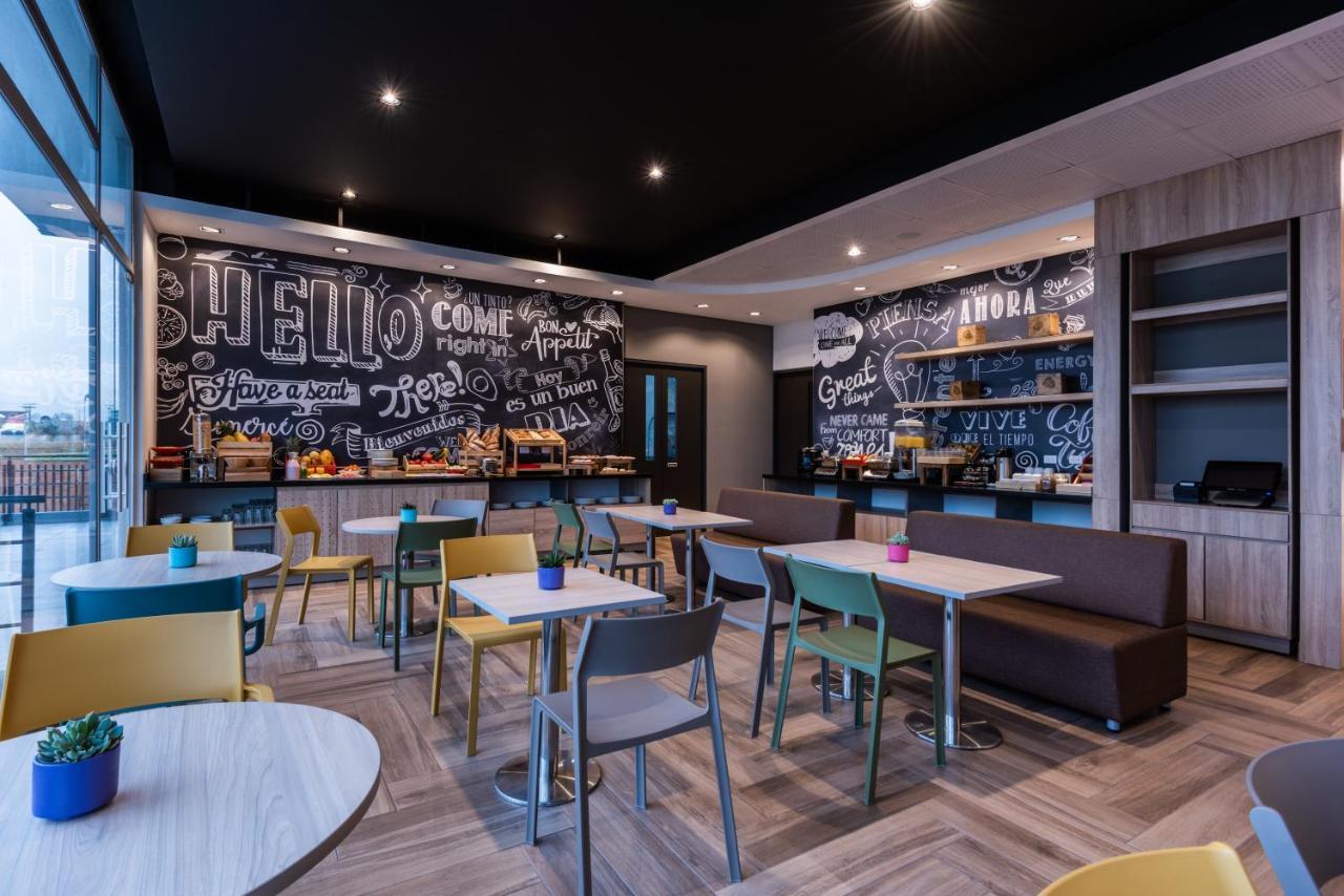 Ibis Chia Hotel Eksteriør billede