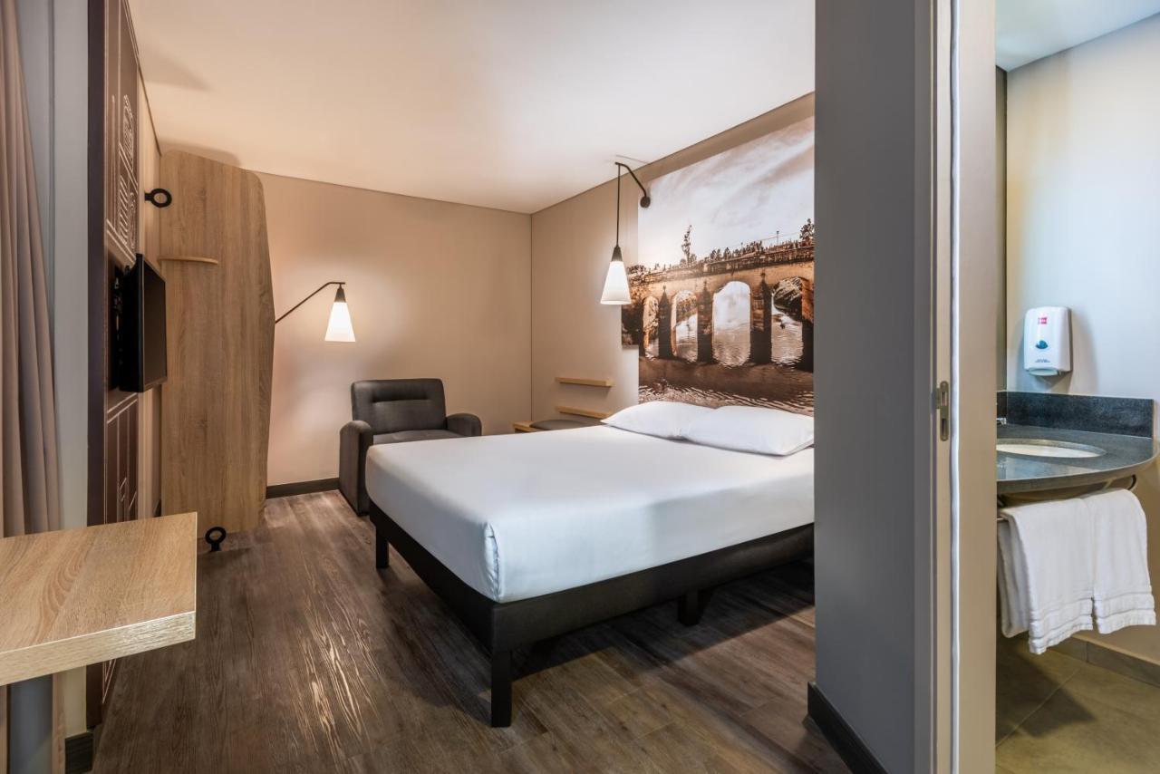 Ibis Chia Hotel Eksteriør billede